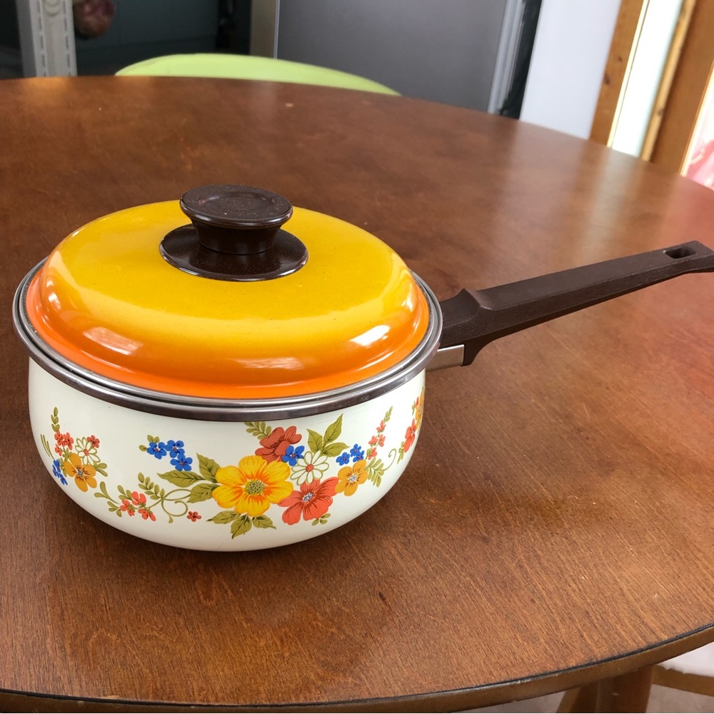 vintage Sweet Flowers saucepan with lid